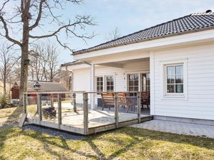 23739408-Ferienhaus-6-Uppvidinge-300x225-3