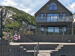 22171303-Ferienhaus-8-Urangsvåg-300x225-1