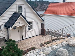 19315623-Ferienhaus-8-Urangsvåg-300x225-1