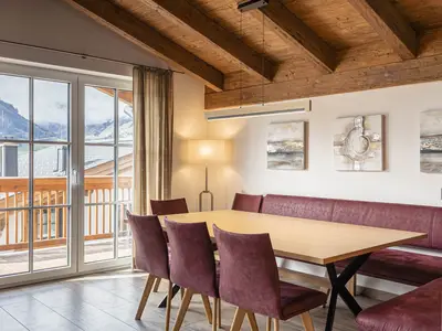DiningRoom