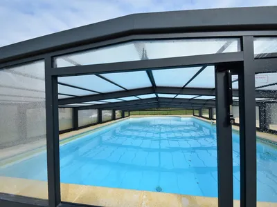 PoolOfHouse