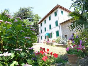 24028830-Ferienhaus-10-Uzzano-300x225-3