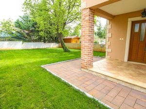 23914696-Ferienhaus-6-Vabriga-300x225-5