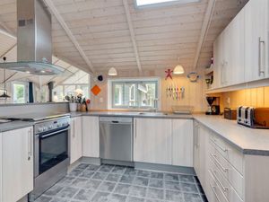 23572607-Ferienhaus-6-Væggerløse-300x225-2