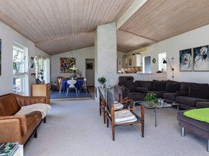 23297268-Ferienhaus-6-Væggerløse-300x225-2