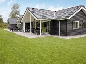 23479206-Ferienhaus-16-Væggerløse-300x225-1