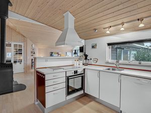 23729012-Ferienhaus-12-Væggerløse-300x225-4