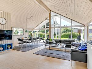 23729428-Ferienhaus-8-Væggerløse-300x225-1