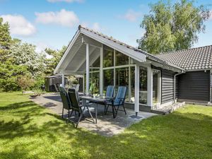 23729448-Ferienhaus-8-Væggerløse-300x225-1