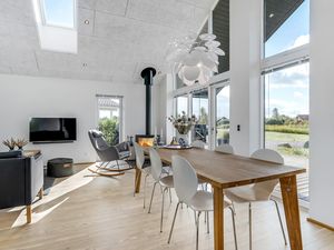 23736678-Ferienhaus-8-Væggerløse-300x225-2