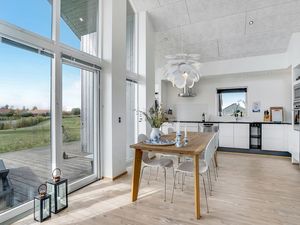 23736678-Ferienhaus-8-Væggerløse-300x225-4