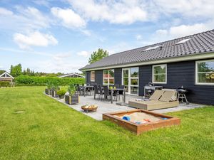 23743114-Ferienhaus-8-Væggerløse-300x225-1