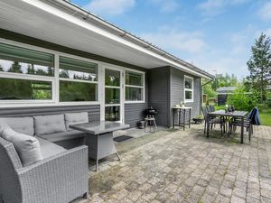 23719075-Ferienhaus-4-Væggerløse-300x225-1