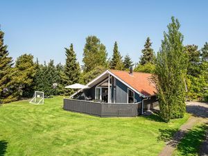 23728491-Ferienhaus-8-Væggerløse-300x225-1