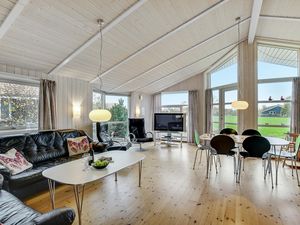 23734981-Ferienhaus-6-Væggerløse-300x225-2