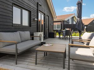 23763782-Ferienhaus-8-Væggerløse-300x225-1