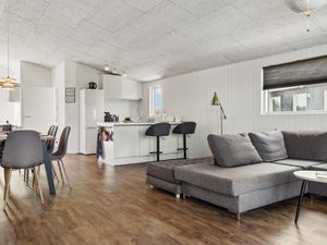 23763782-Ferienhaus-8-Væggerløse-300x225-4