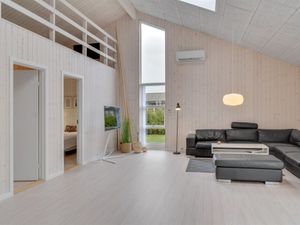 23862530-Ferienhaus-8-Væggerløse-300x225-1