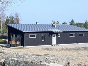 23746130-Ferienhaus-6-Västervik-300x225-1