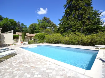 PoolOfHouse