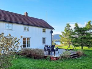 23458951-Ferienhaus-10-Vallersund-300x225-3