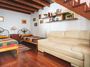 23345855-Ferienhaus-6-Valleseco-300x225-5