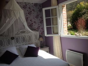 das romantische Schlafzimmer  mit Doppelbett 160 x 200 cm