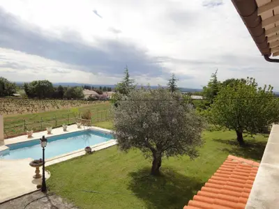 Blick vom Balkon und der Terrasse