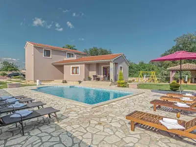 Ferienhaus für 8 Personen (120 m²) in Valtura 1/10