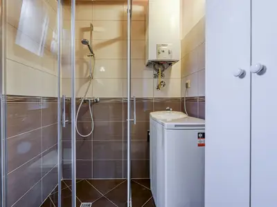 Badezimmer mit Dusche