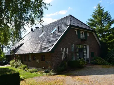 Ferienhaus für 8 Personen (240 m²) in Varel 2/10