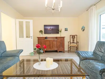 Ferienhaus für 9 Personen (230 m²) in Varel 1/10
