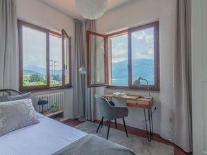 24021360-Ferienhaus-4-Varenna-300x225-4