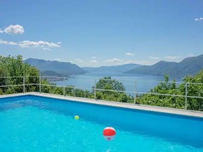 Ferienhaus für 9 Personen (163 m²) in Varese 2/10