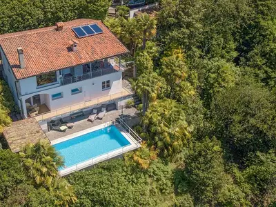 Ferienhaus für 9 Personen (163 m²) in Varese 5/10