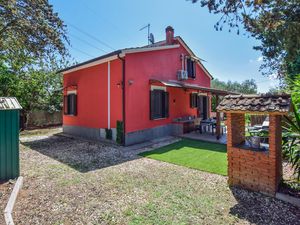 23766678-Ferienhaus-5-Vasanello-300x225-1