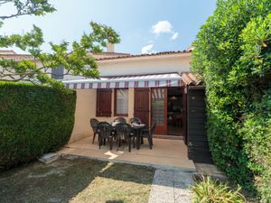 23839967-Ferienhaus-5-Vaux Sur Mer-300x225-0