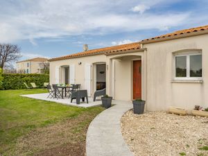 23867197-Ferienhaus-6-Vaux Sur Mer-300x225-4