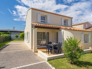 23843967-Ferienhaus-6-Vaux Sur Mer-300x225-0