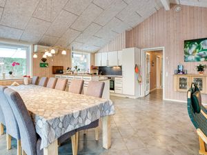 23529706-Ferienhaus-10-Veddinge-300x225-2