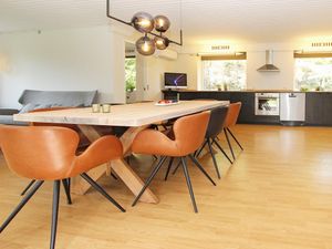 23055343-Ferienhaus-6-Vejby-300x225-5