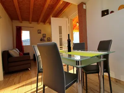 DiningRoom
