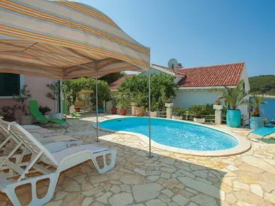 pool