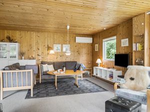 24018267-Ferienhaus-8-Vemb-300x225-2