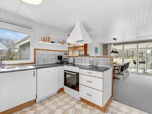 23753448-Ferienhaus-6-Vemb-300x225-5