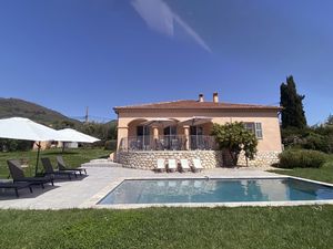 23178401-Ferienhaus-6-Vence-300x225-2