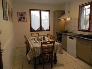 23508878-Ferienhaus-6-Vendres-300x225-5