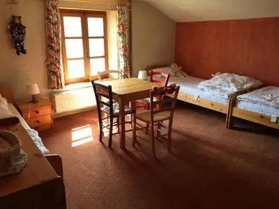 Kinderzimmer mit 3 Einzelbetten