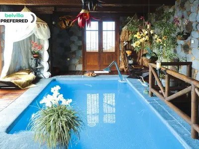 PoolOfHouse