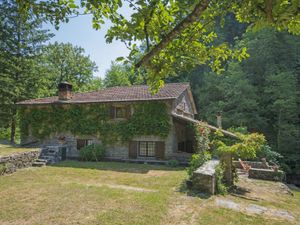 Ferienhaus für 10 Personen (180 m²) in Vernio